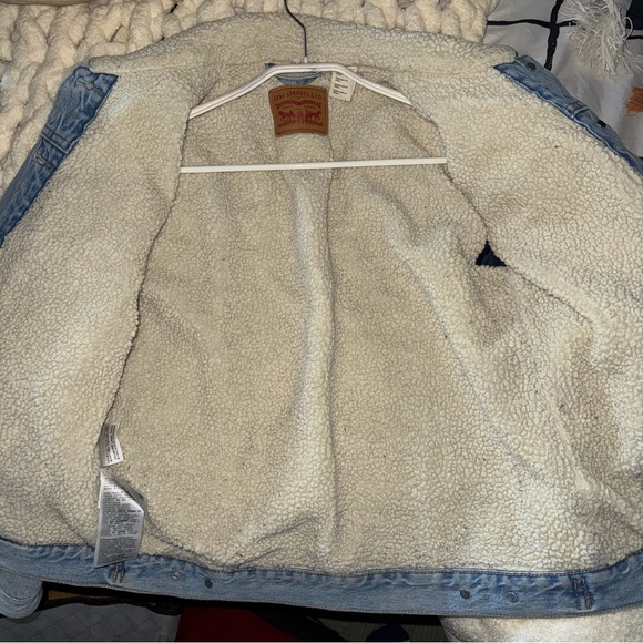 Levi’s trucker Sherpa jean jacket - Picture 3 of 3